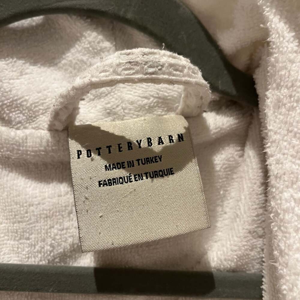 Pottery Barn White Textured Robe - Picture 2 of 5